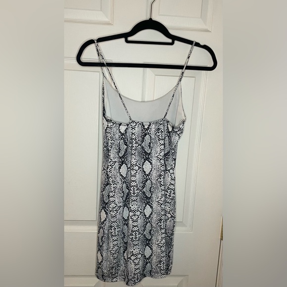 Windsor Snakeskin Bodycon Dress - Picture 8 of 8